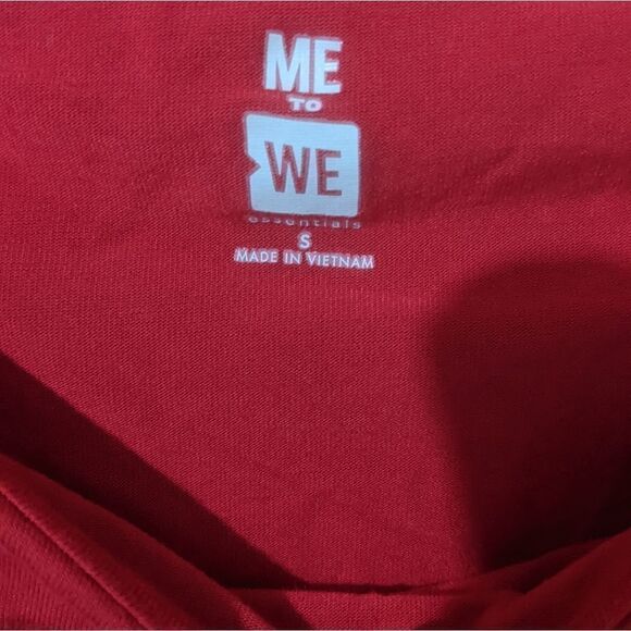 Me to We Red Ruffle Crop Top Size Small - Picture 2 of 3